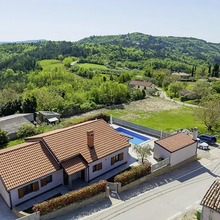 Villa Ingrid In - Haus Fuer 6 Personen