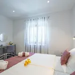 Ingrid In - Haus Fuer 6 Personen ブゼト